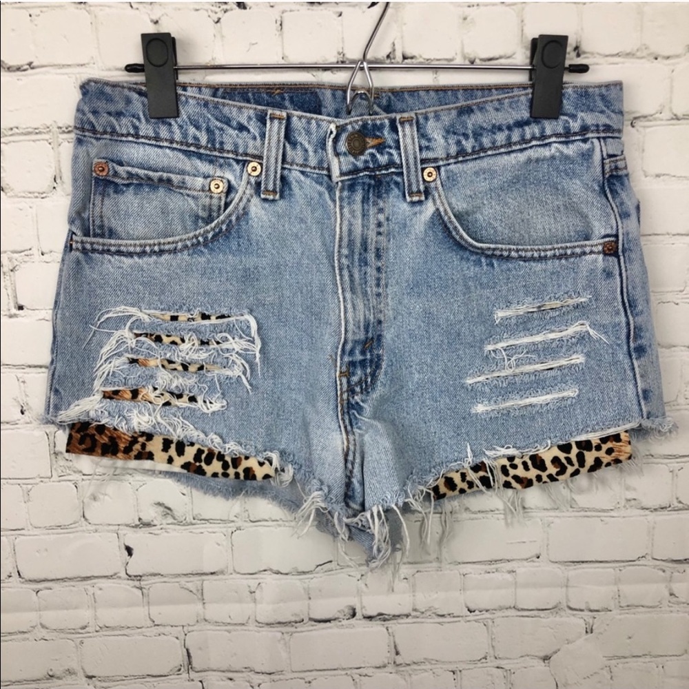 Levi High Rise Denim shorts